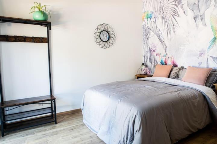 Chambre Tropicale Privee Au Coeur D'Un Village Calme Et Proche Du Vignoble Vinzelles المظهر الخارجي الصورة