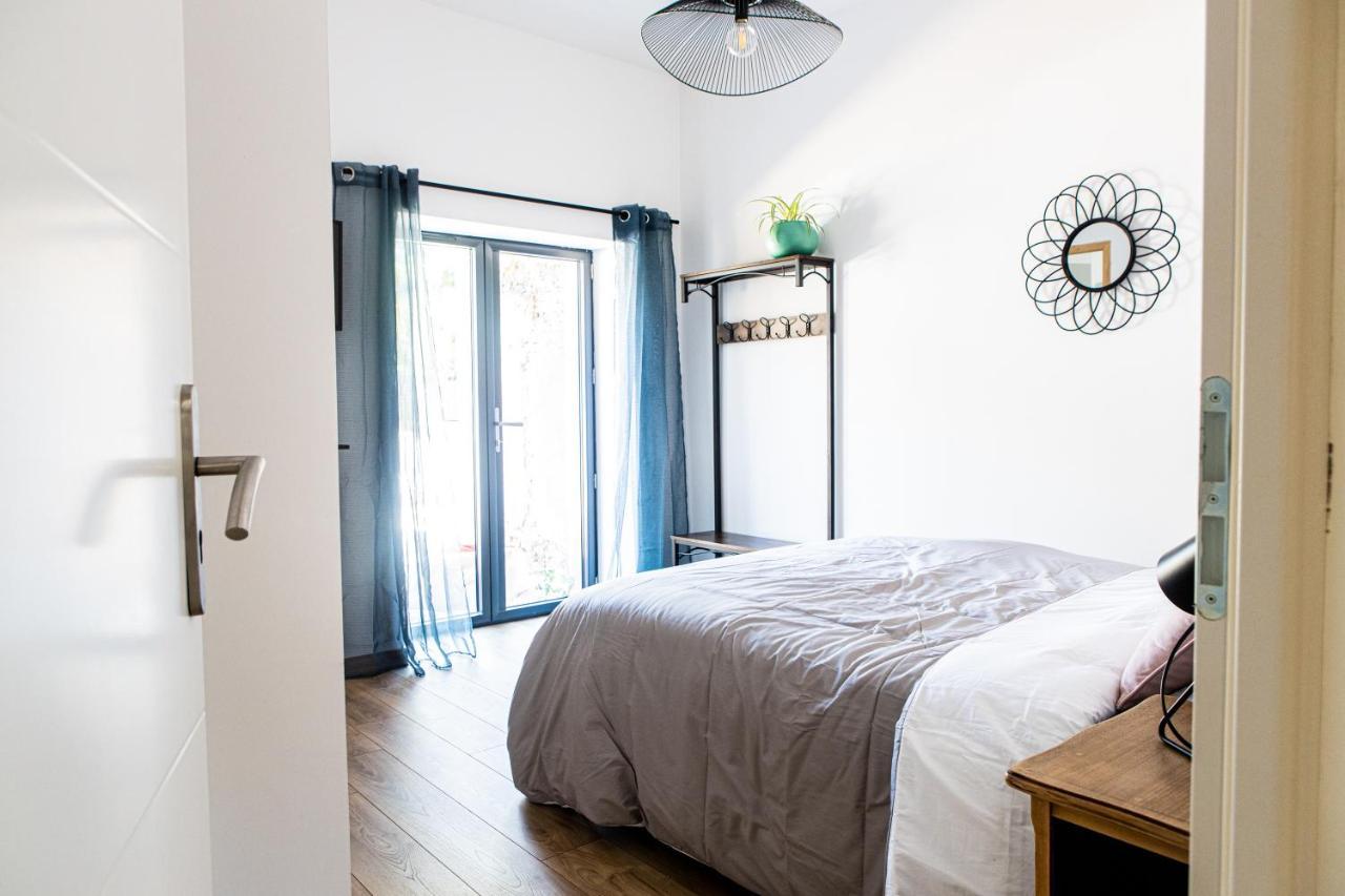 Chambre Tropicale Privee Au Coeur D'Un Village Calme Et Proche Du Vignoble Vinzelles المظهر الخارجي الصورة